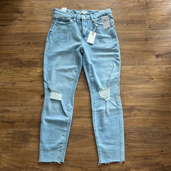 Good American Good Legs Crop (8/29) FINAL SALE - Picture 1 of 7